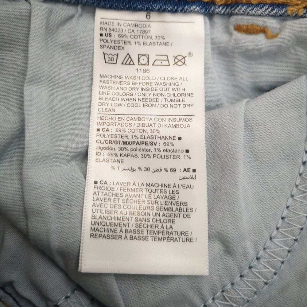 NWT Old Navy Ladies Size 6 Light Wash Mid Rise Bootcut Blue Jeans - Picture 6 of 13